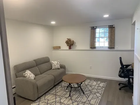47 Farmington Road Nashua NH 03060-5309