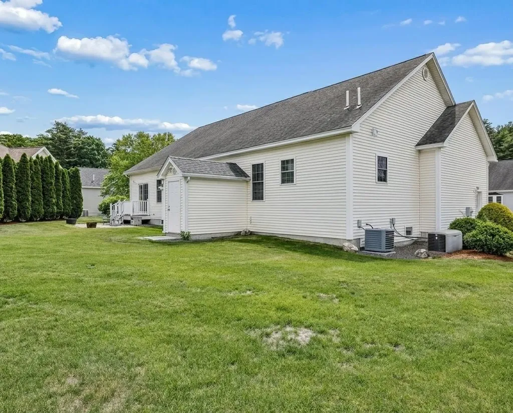 5 Davenport Drive Londonderry NH 03053