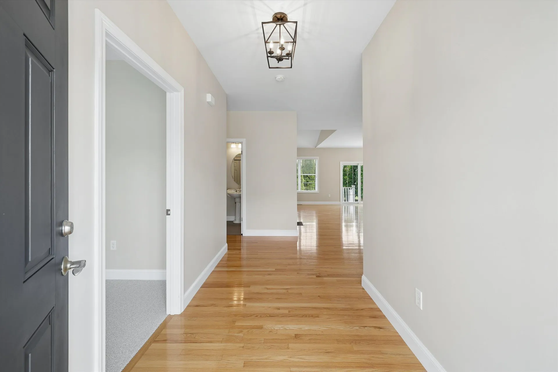 5 Davenport Drive Londonderry NH 03053