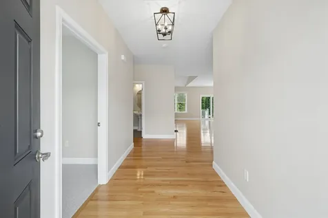 5 Davenport Drive Londonderry NH 03053