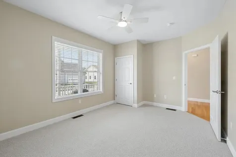 5 Davenport Drive Londonderry NH 03053