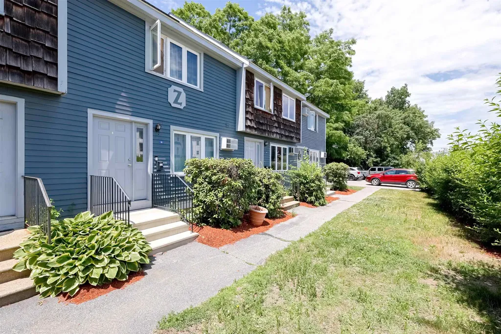 16 Auclair Avenue Manchester NH 03102