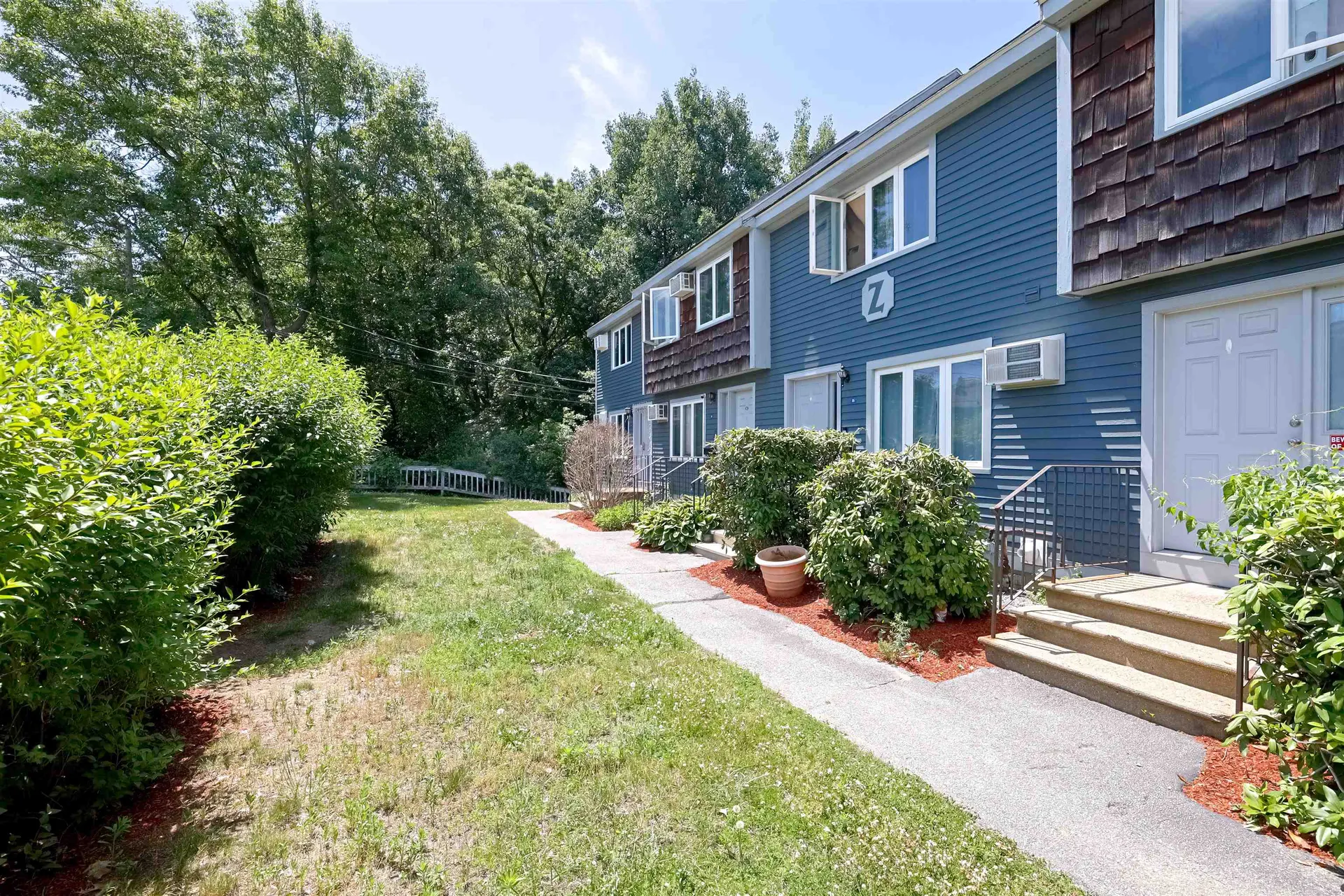 16 Auclair Avenue Manchester NH 03102