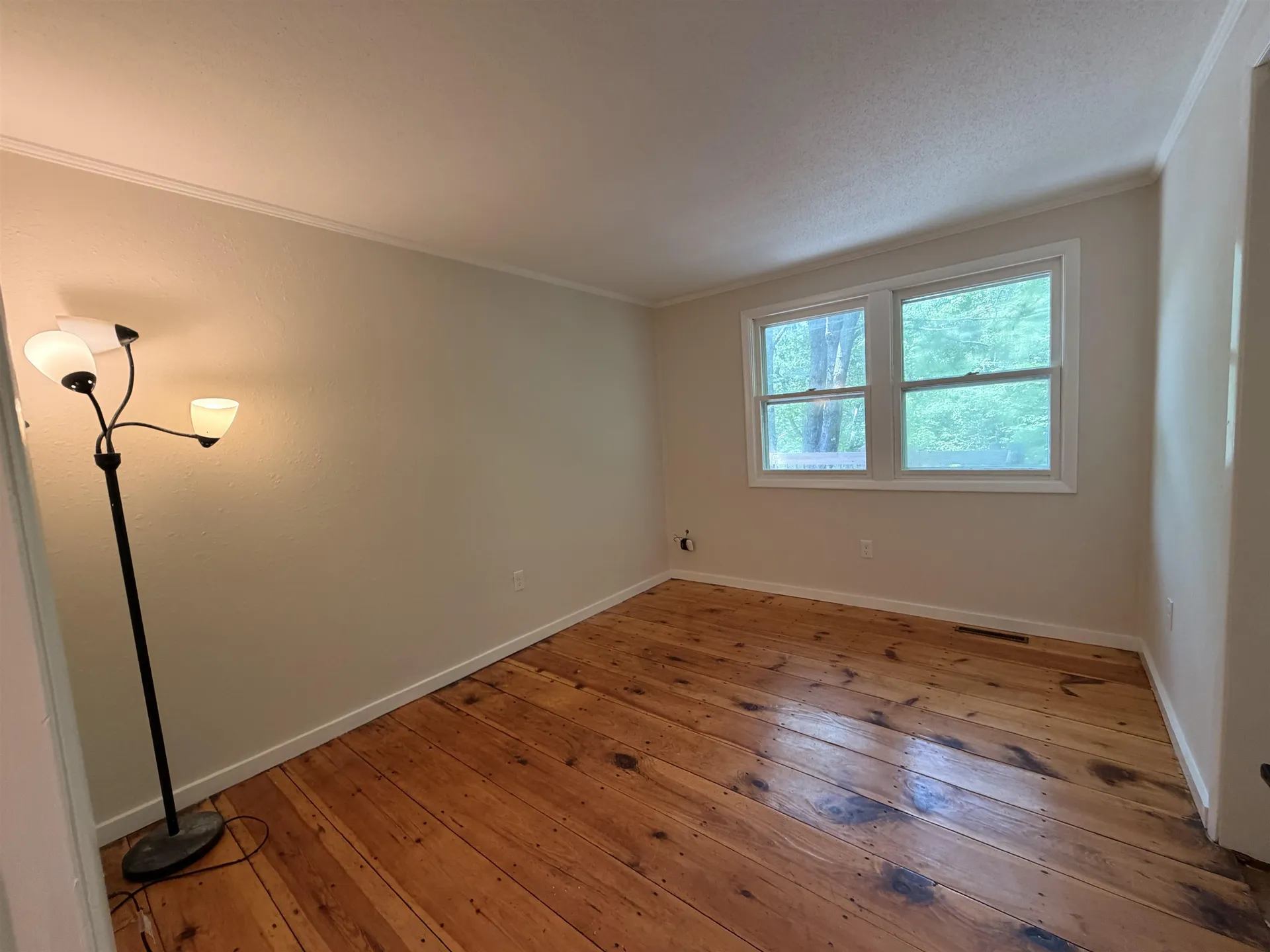 102 Roberts Road Londonderry VT 05148
