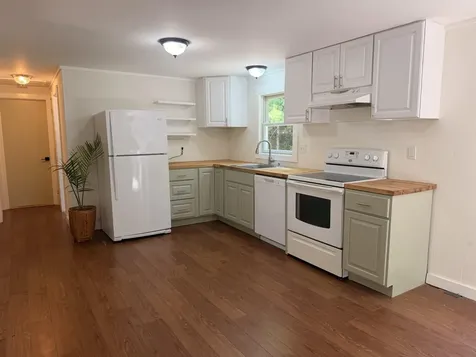 102 Roberts Road Londonderry VT 05148