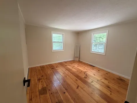 102 Roberts Road Londonderry VT 05148