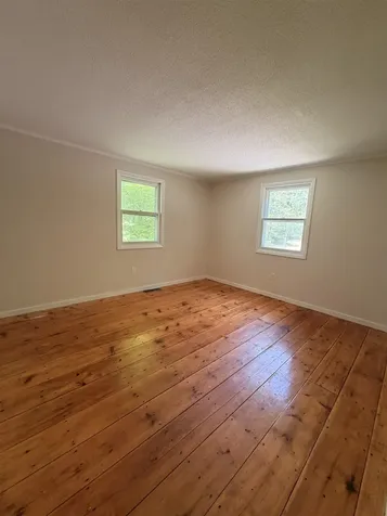 102 Roberts Road Londonderry VT 05148