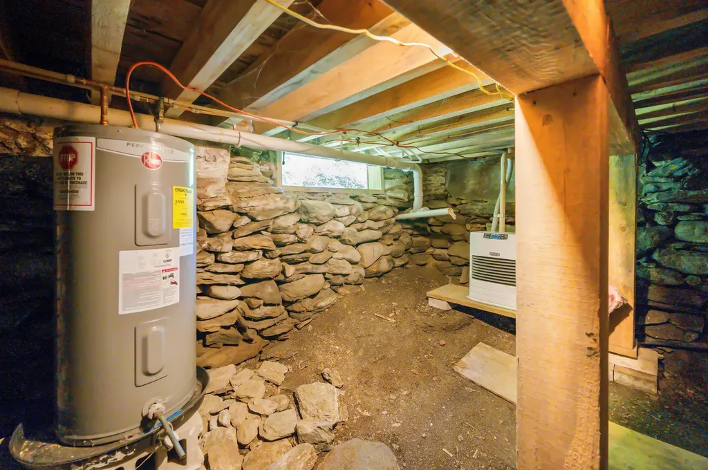 1670 Crooks Road Eden VT 05652-9623