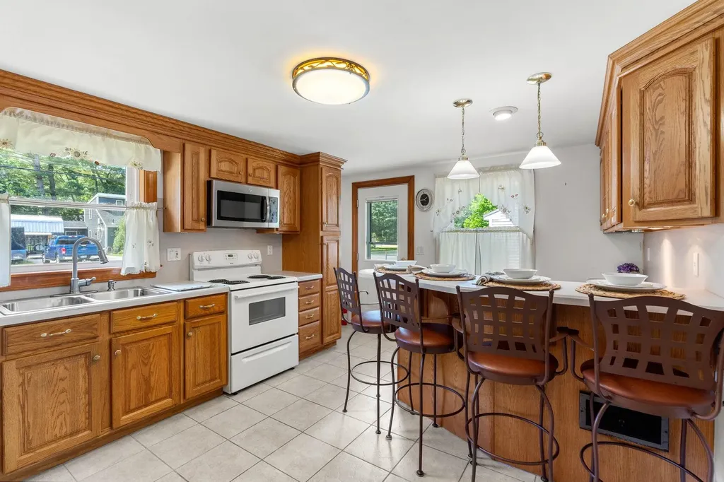 103 Highland Street Hudson NH 03051