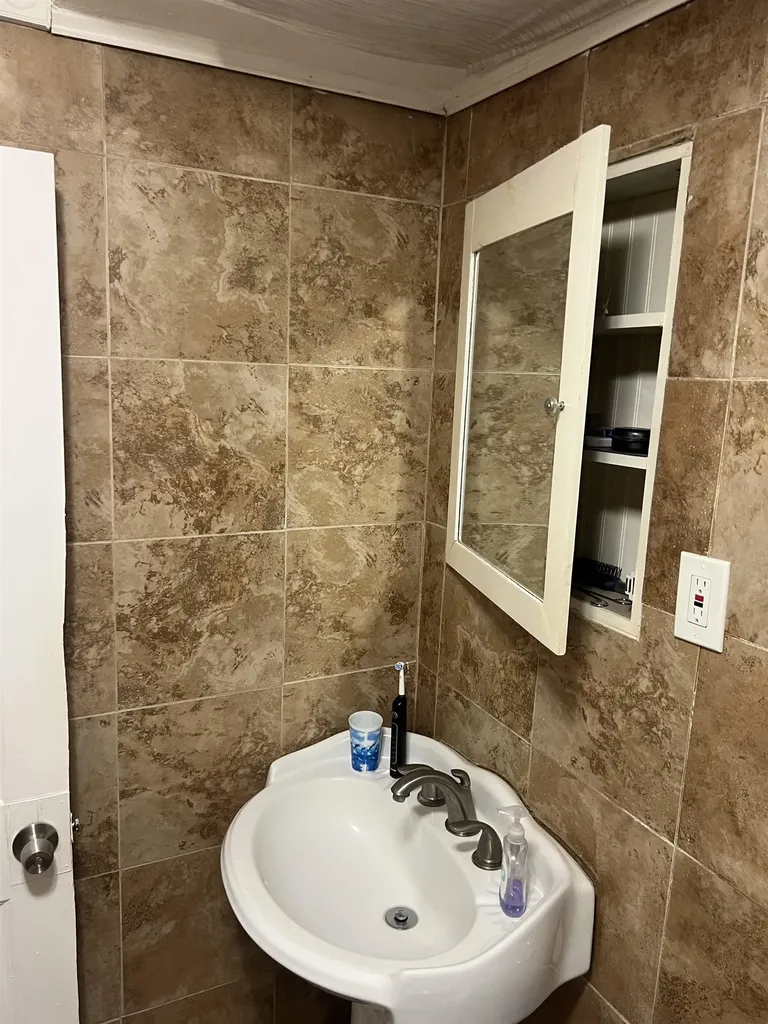 12 Tiffany Road Salem NH 03079