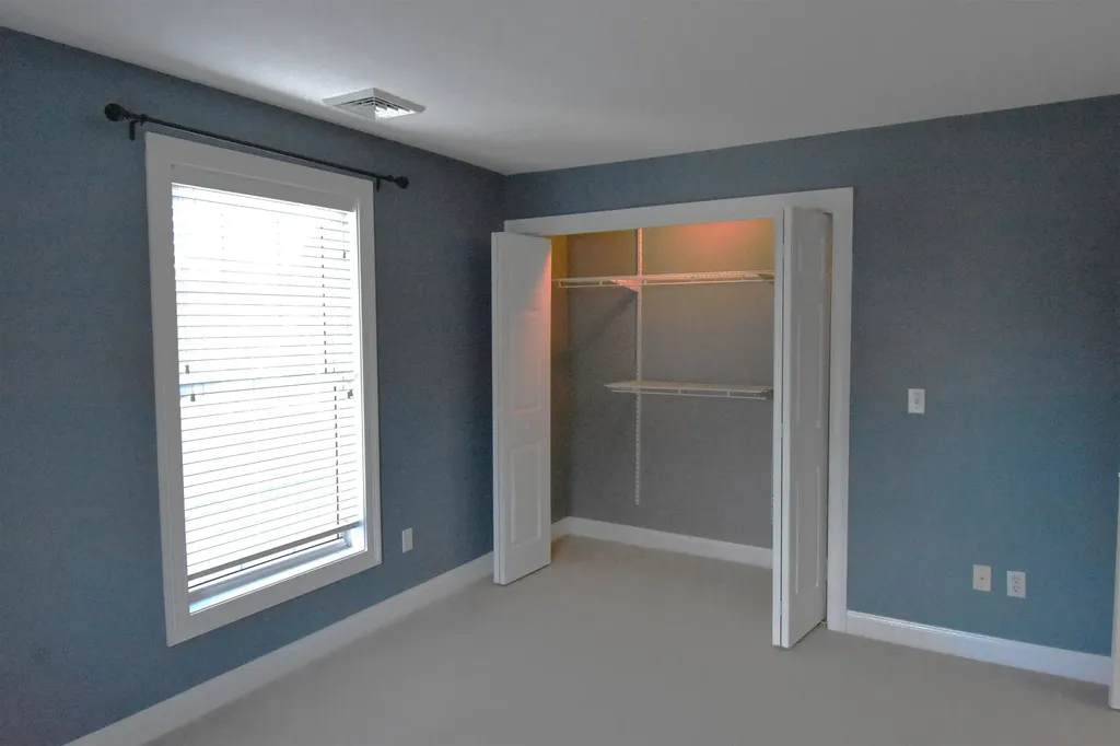 2246 Elm Street Manchester NH 03104