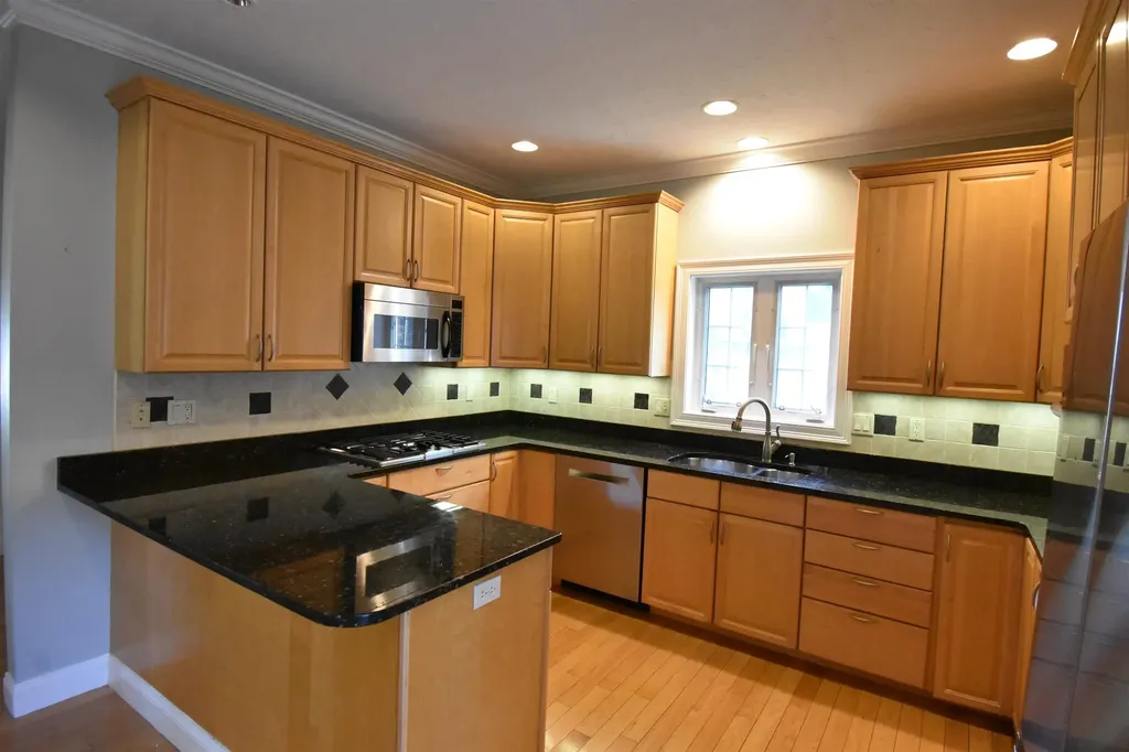 2246 Elm Street Manchester NH 03104