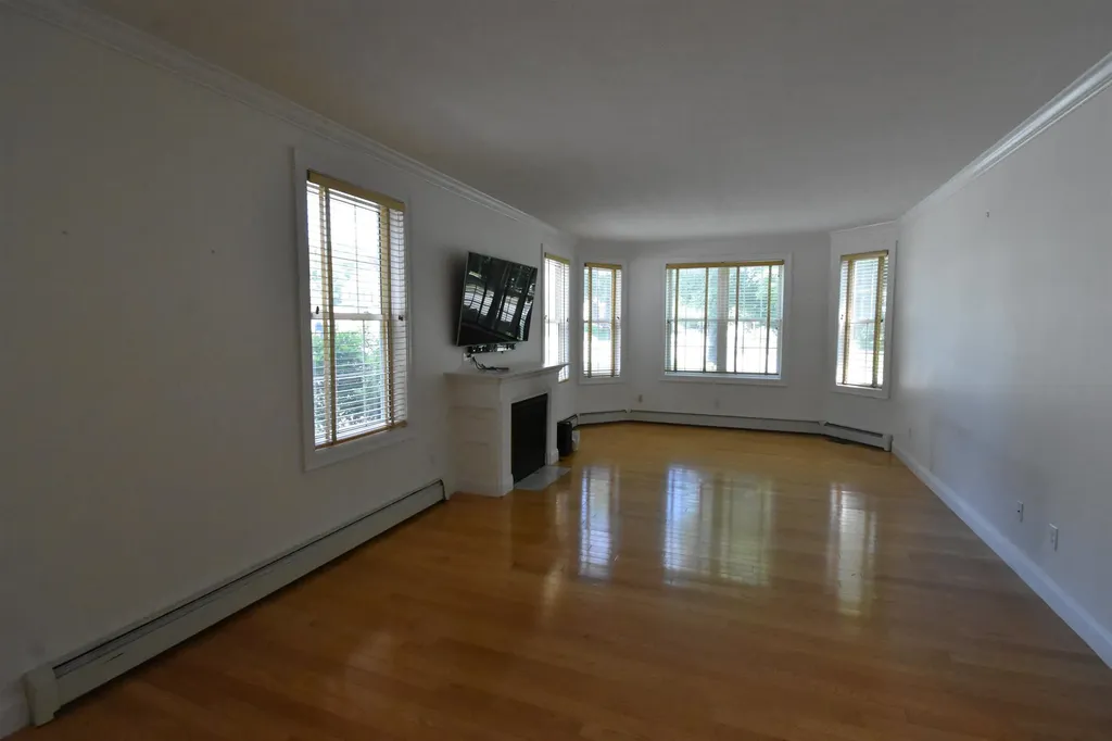 2246 Elm Street Manchester NH 03104
