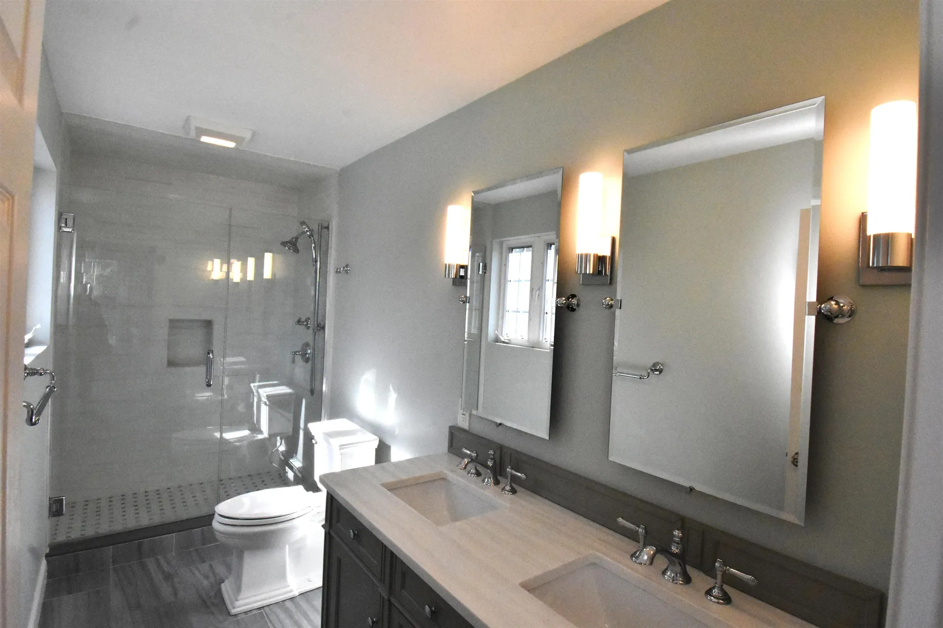 2246 Elm Street Manchester NH 03104