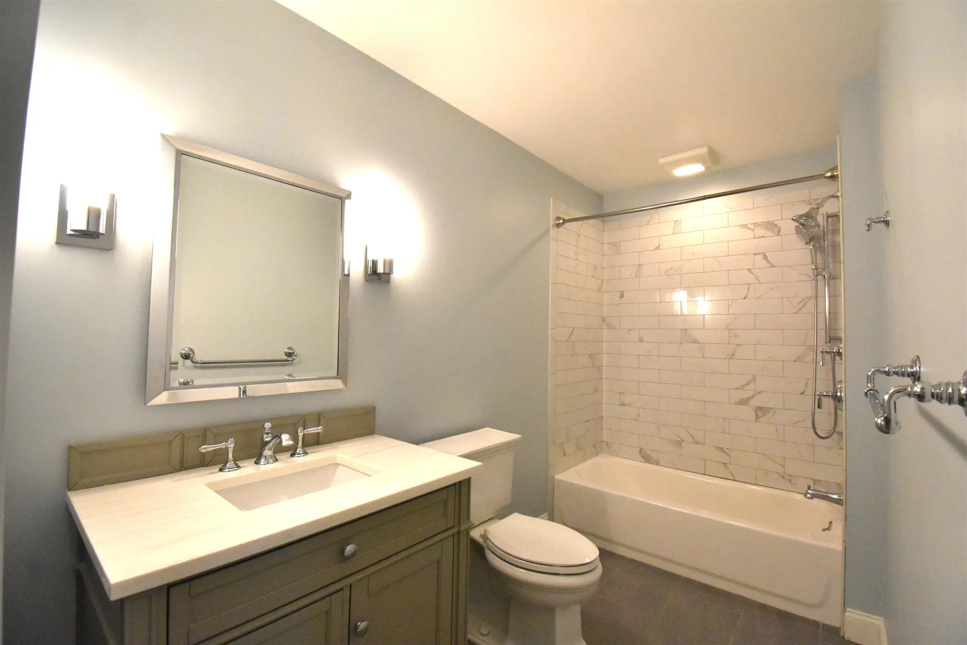 2246 Elm Street Manchester NH 03104