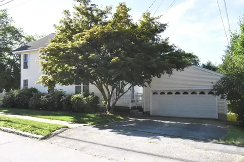 2246 Elm Street Manchester NH 03104