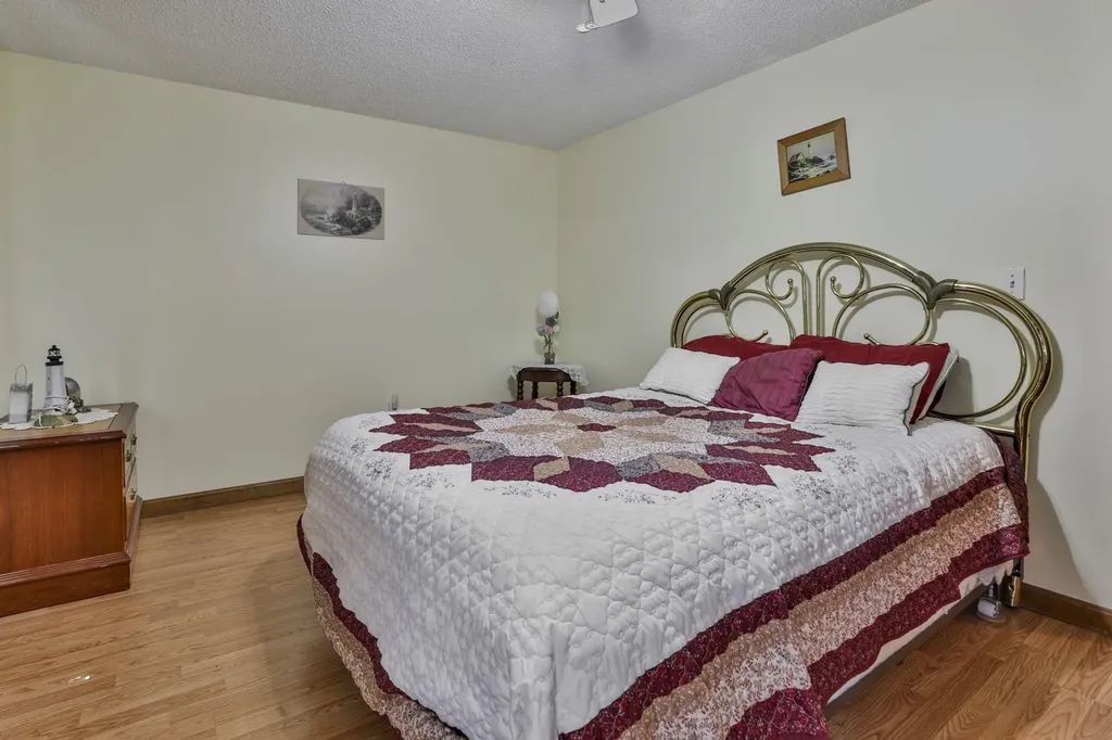 160 West Hollis Street Nashua NH 03060