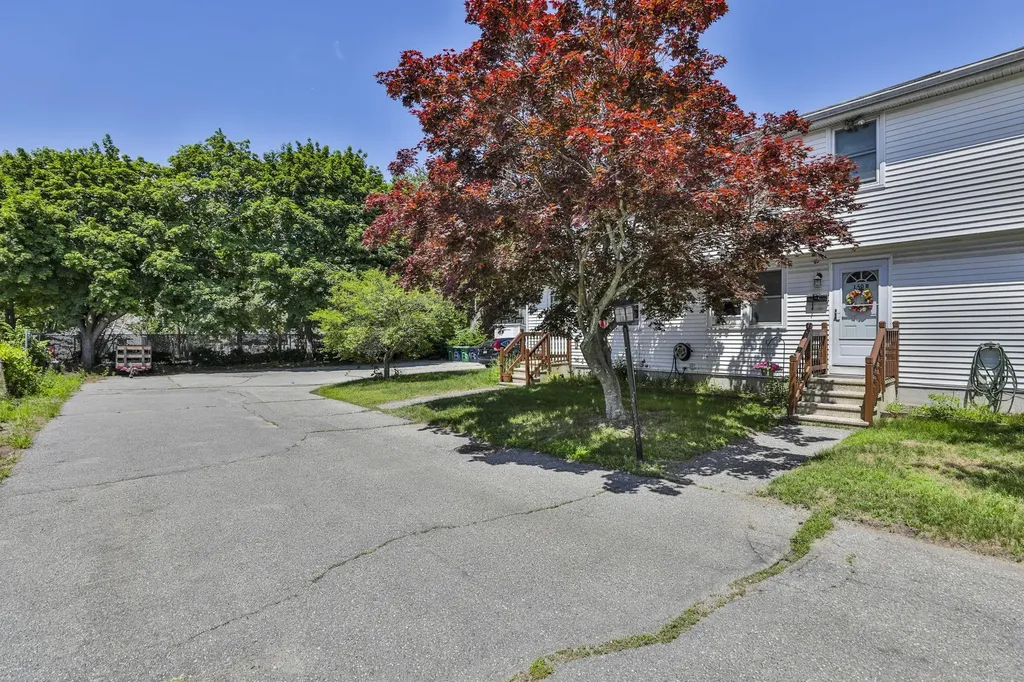 160 West Hollis Street Nashua NH 03060