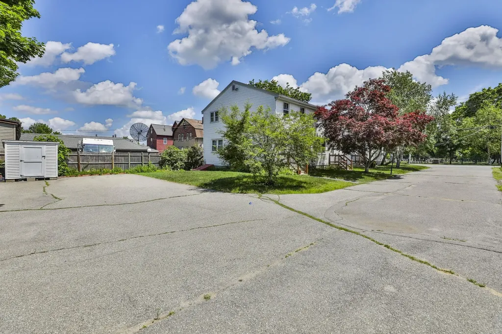 160 West Hollis Street Nashua NH 03060