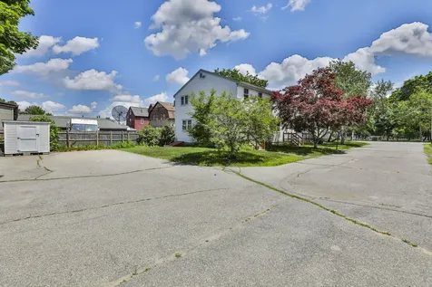 160 West Hollis Street Nashua NH 03060
