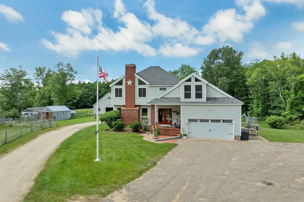 307 E Ricker Road Loudon NH 03307