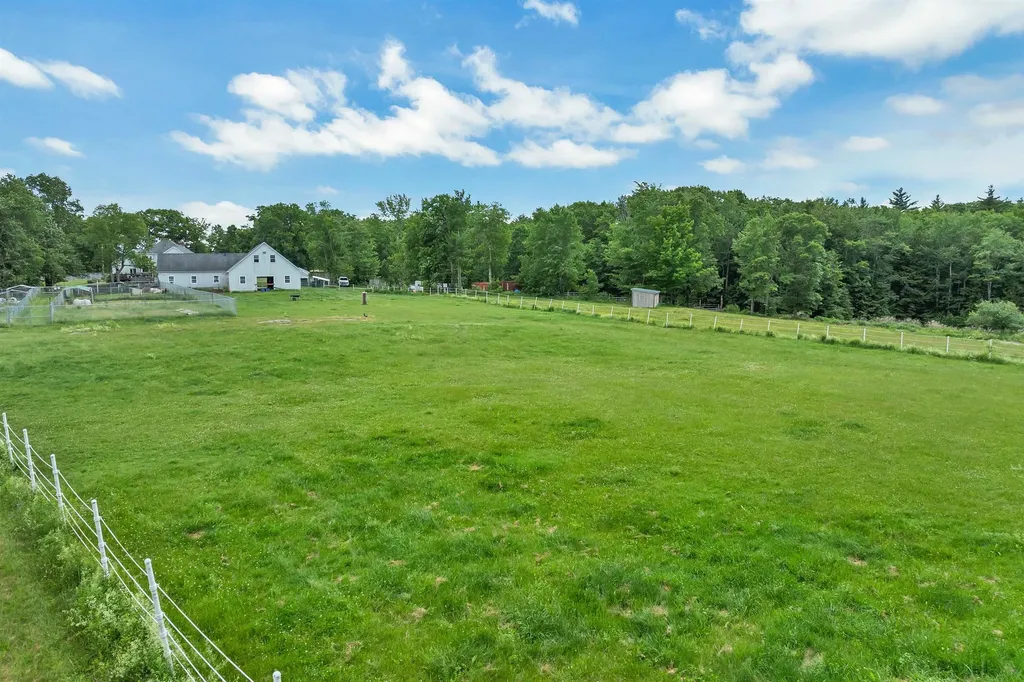 307 E Ricker Road Loudon NH 03307