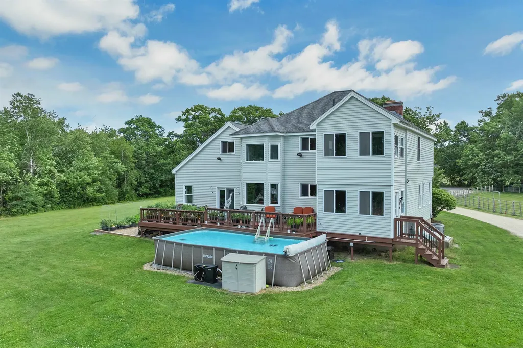 307 E Ricker Road Loudon NH 03307
