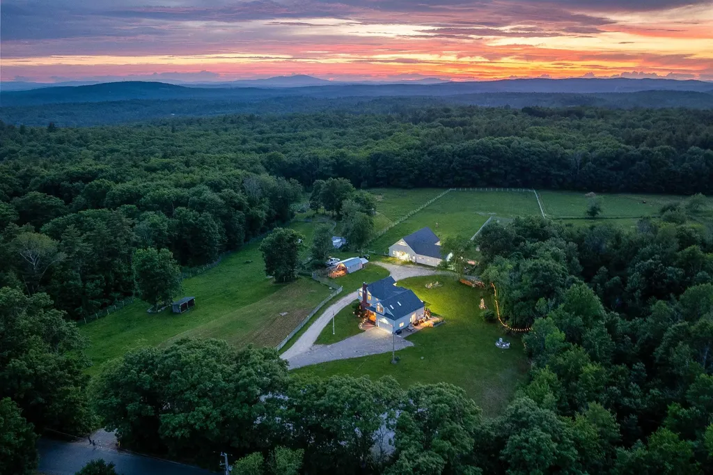 307 E Ricker Road Loudon NH 03307