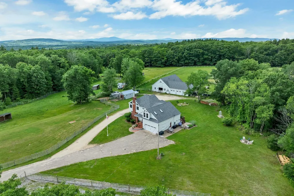 307 E Ricker Road Loudon NH 03307