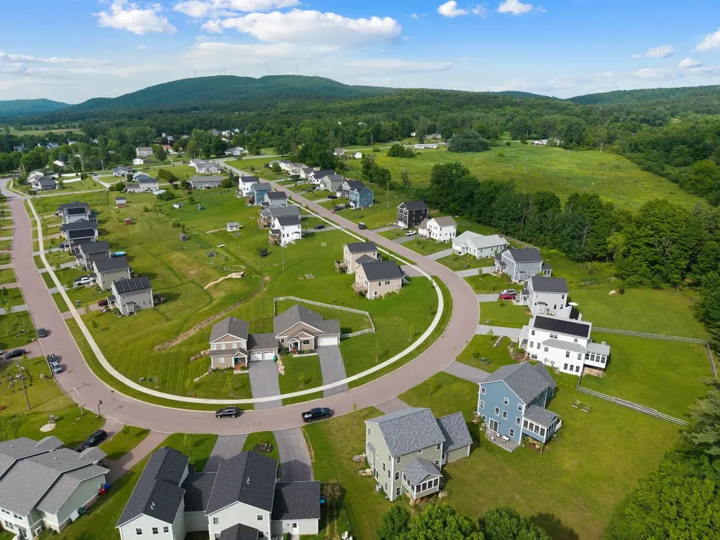 287 Horseshoe Circle Milton VT 05468