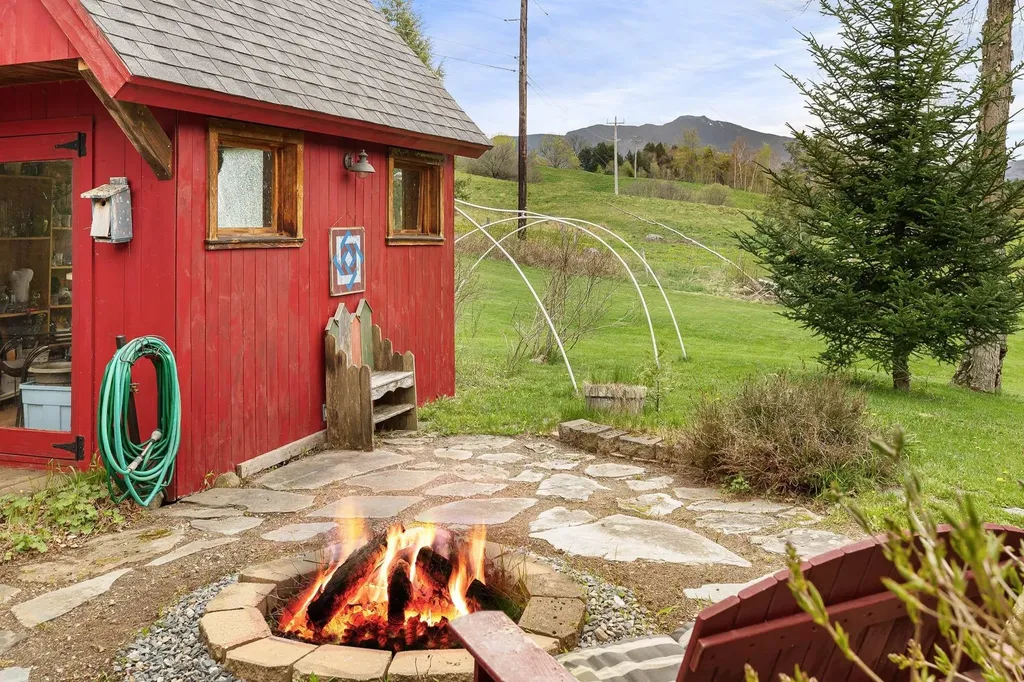 977 Lower Pleasant Valley Road Cambridge VT 05464