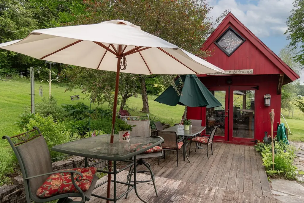 977 Lower Pleasant Valley Road Cambridge VT 05464