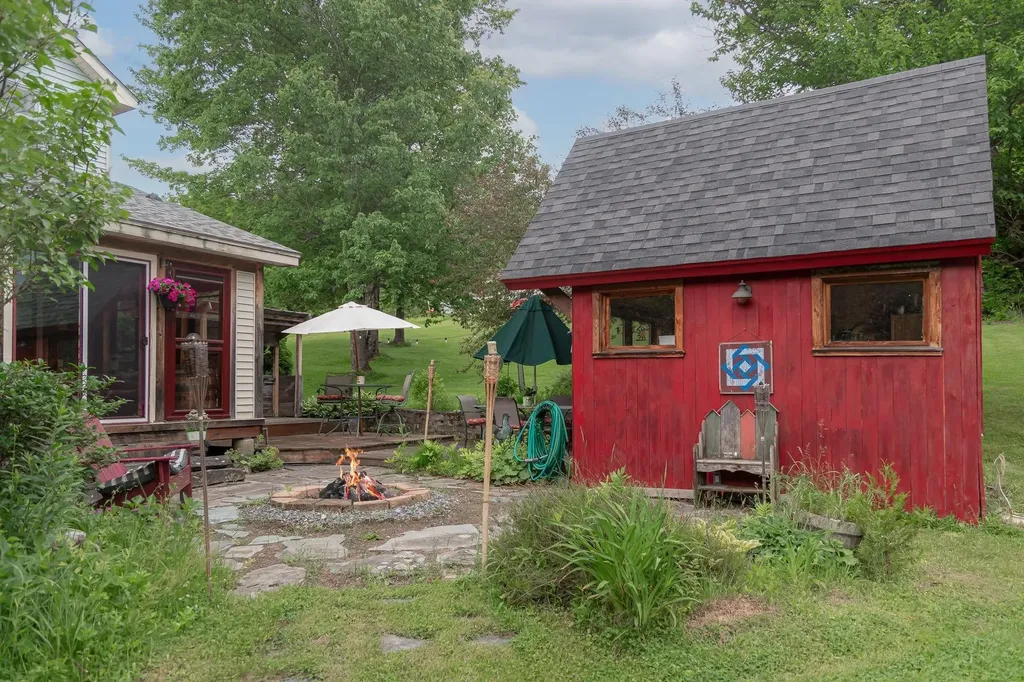 977 Lower Pleasant Valley Road Cambridge VT 05464