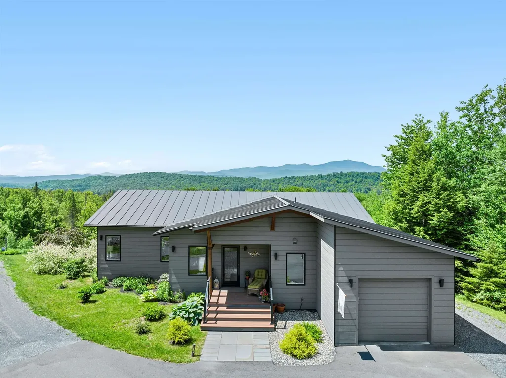 532 Mountain Estates Drive Hyde Park VT 05655