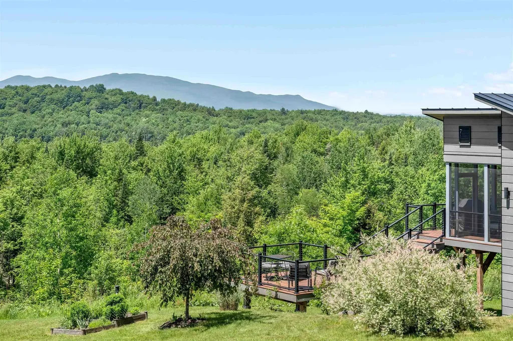 532 Mountain Estates Drive Hyde Park VT 05655