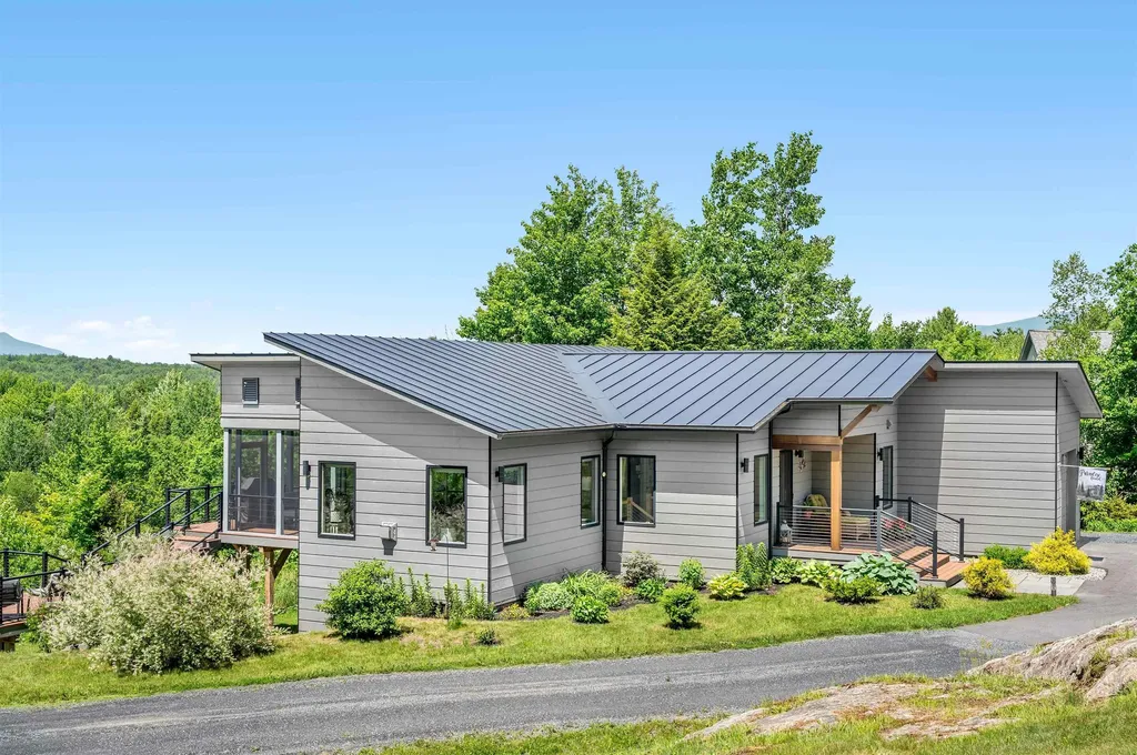 532 Mountain Estates Drive Hyde Park VT 05655