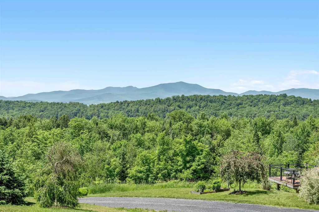 532 Mountain Estates Drive Hyde Park VT 05655