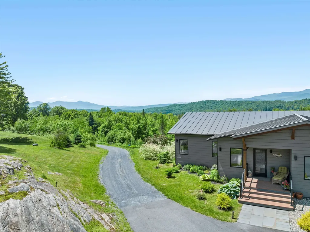 532 Mountain Estates Drive Hyde Park VT 05655
