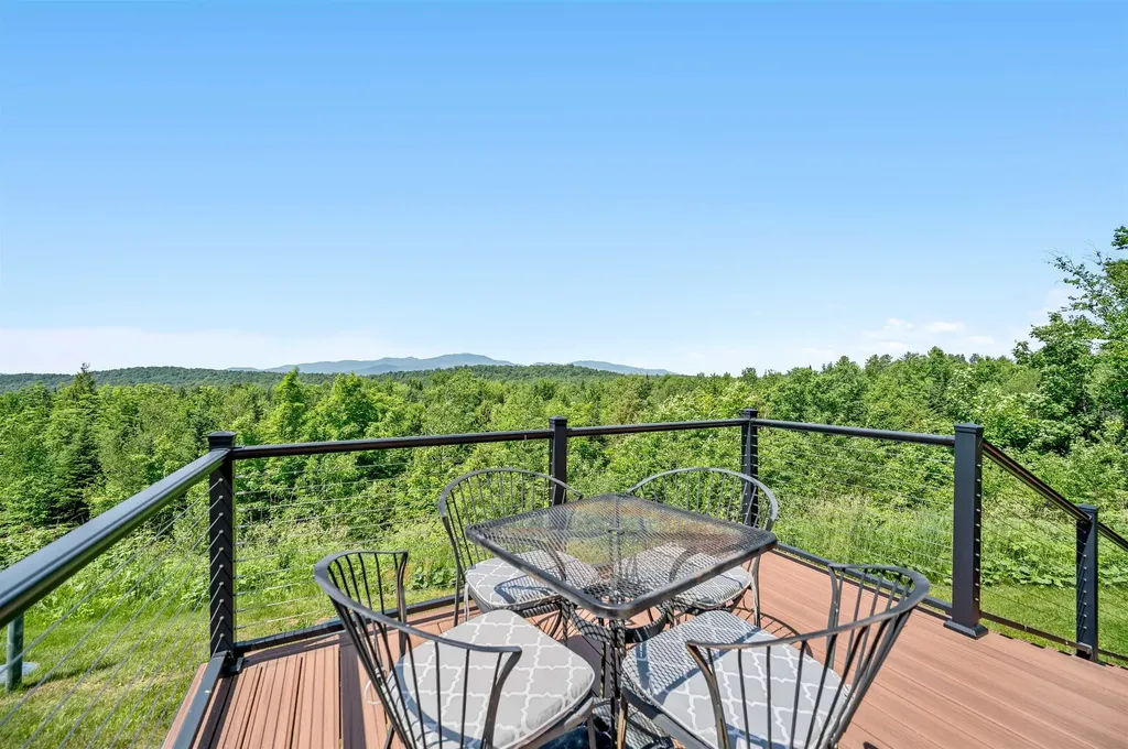 532 Mountain Estates Drive Hyde Park VT 05655