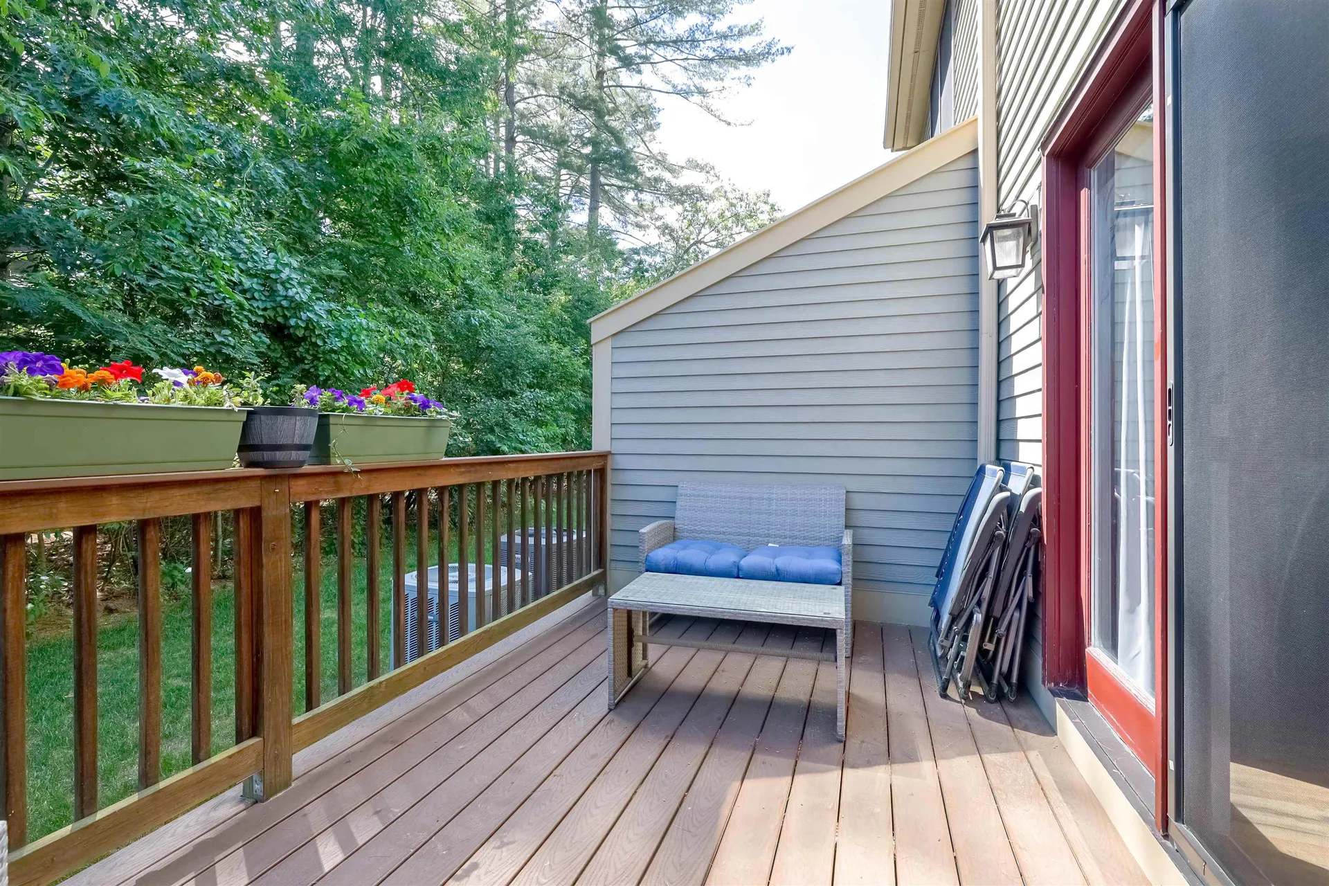 204 Bartemus Trail Nashua NH 03063