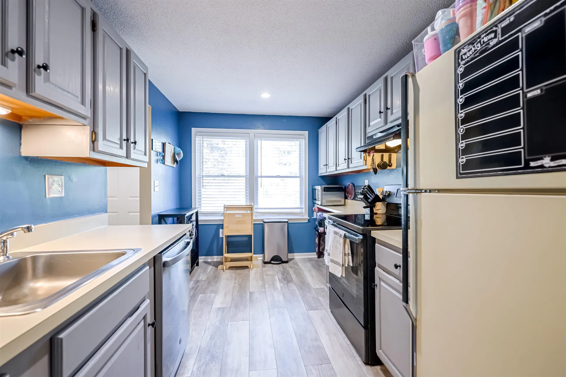 204 Bartemus Trail Nashua NH 03063