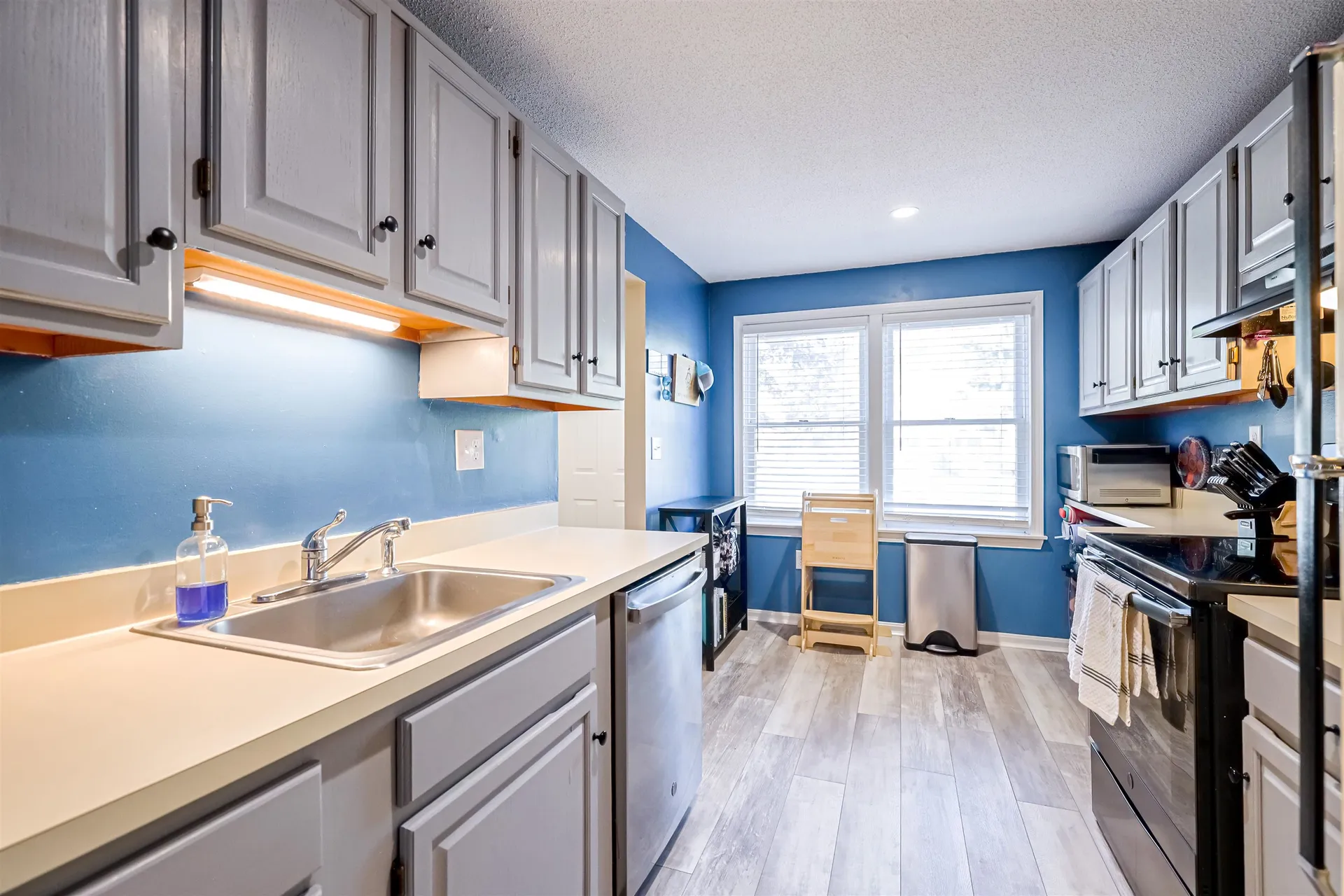 204 Bartemus Trail Nashua NH 03063