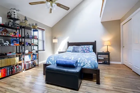 204 Bartemus Trail Nashua NH 03063