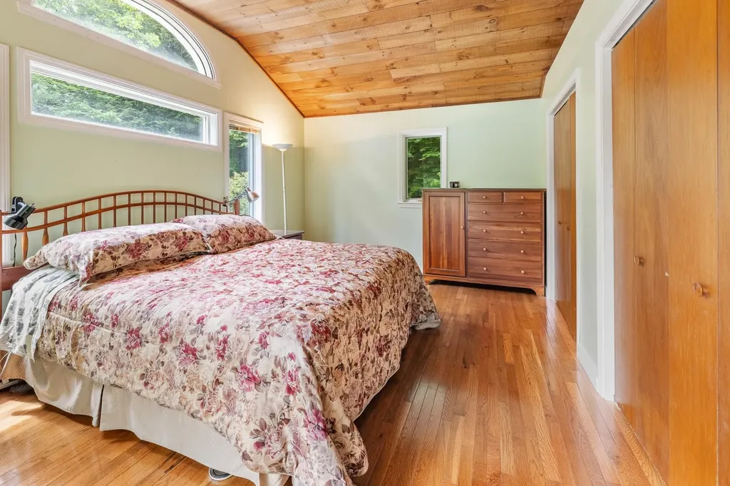 328 Hanover Center Road Hanover NH 03750