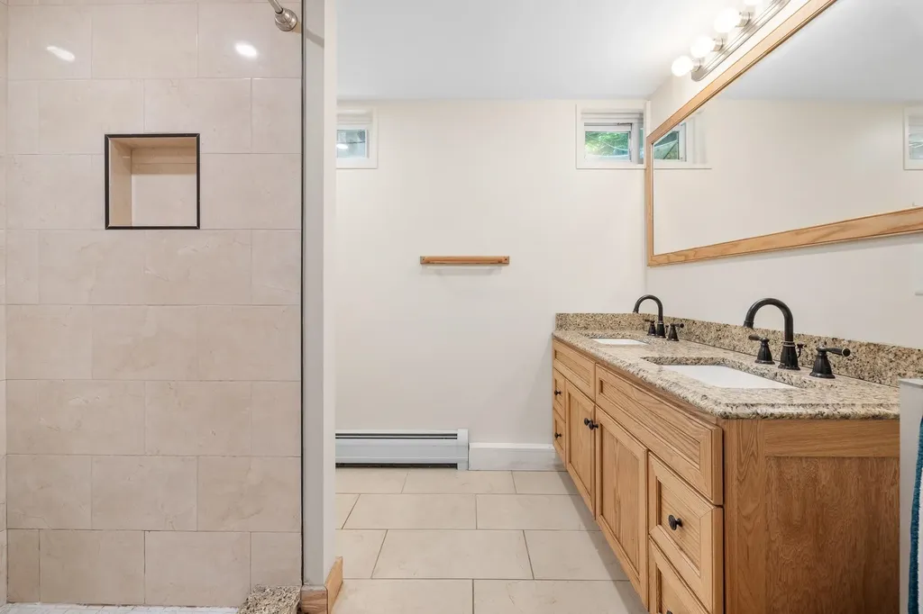 328 Hanover Center Road Hanover NH 03750