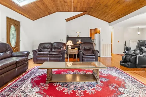 328 Hanover Center Road Hanover NH 03750