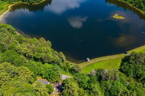 328 Hanover Center Road Hanover NH 03750