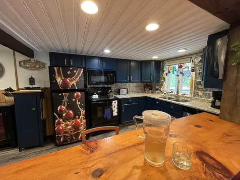 4027 Route 100 Highway Wardsboro VT 05360