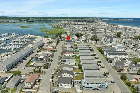 3 Harris Avenue Hampton NH 03842