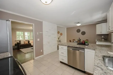 105 Kilrea Road Derry NH 03038